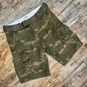 Hollister Cargo Shorts Size 31
